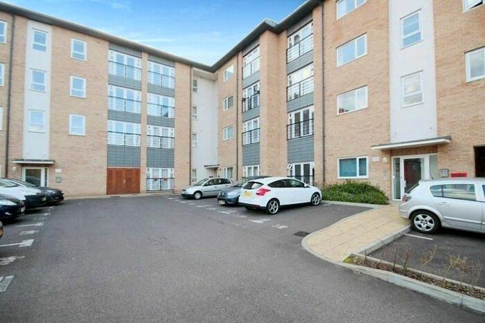 2 Bedroom Flat To Rent In Olive Court, Southernhay Close, Basildon, SS14