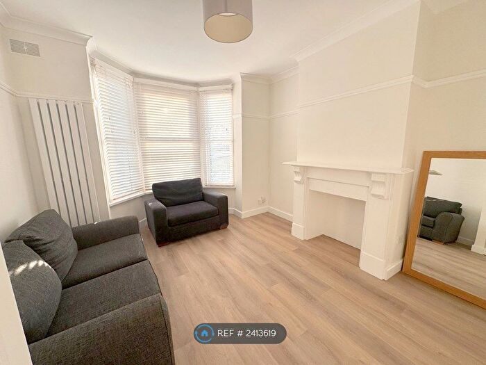 1 Bedroom Flat To Rent In Conington Road, London, SE13