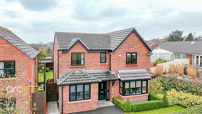 4 Bedroom Detached House For Sale In Bee Fold Lane, Atherton, Manchester, M46