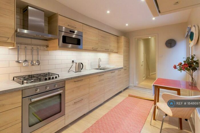 2 Bedroom Flat To Rent In Southwark, London, SE17