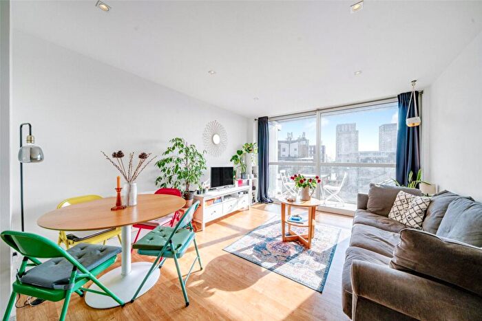 1 Bedroom Apartment To Rent In Tavern Quay, Rope Street, Surrey Docks, SE16