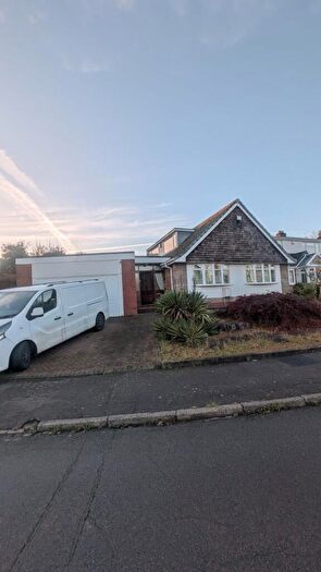 3 Bedroom Bungalow To Rent In Richmond Grove, Stourbridge, DY8