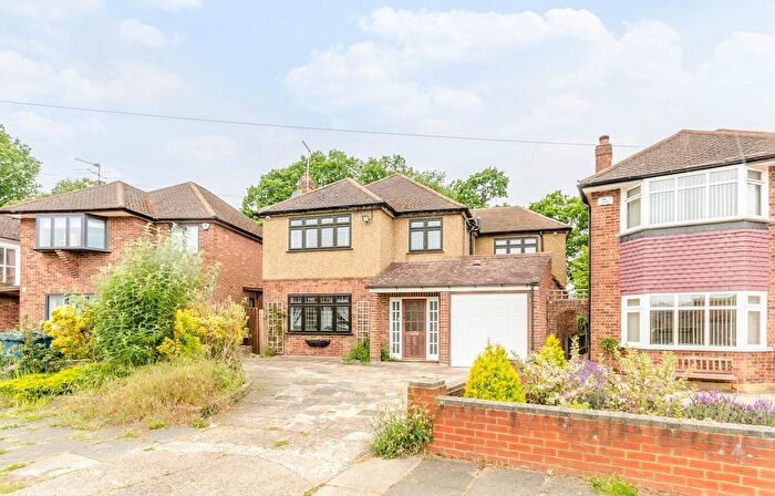 4 Bedroom Detached House To Rent In Anglesmede Crescent, Pinner, HA5