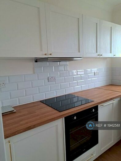 2 Bedroom Flat To Rent In Brayards Road, London, SE15