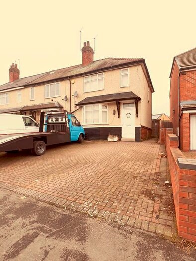 3 Bedroom Semi-Detached House To Rent In Coneygree Road, Tipton, DY4