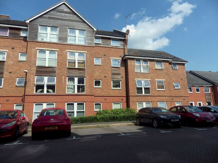 2 Bedroom Apartment To Rent In Chain Court, Swindon, Wiltshire, SN1