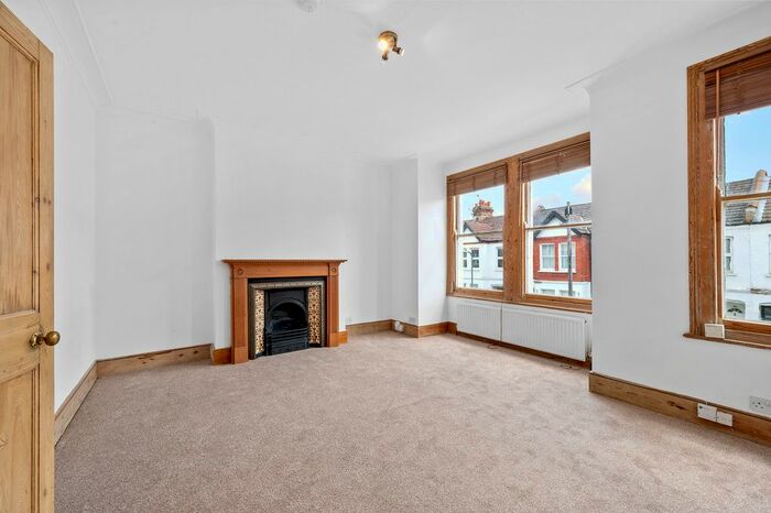 2 Bedroom Maisonette To Rent In Boundary Road, Colliers Wood, London, SW19
