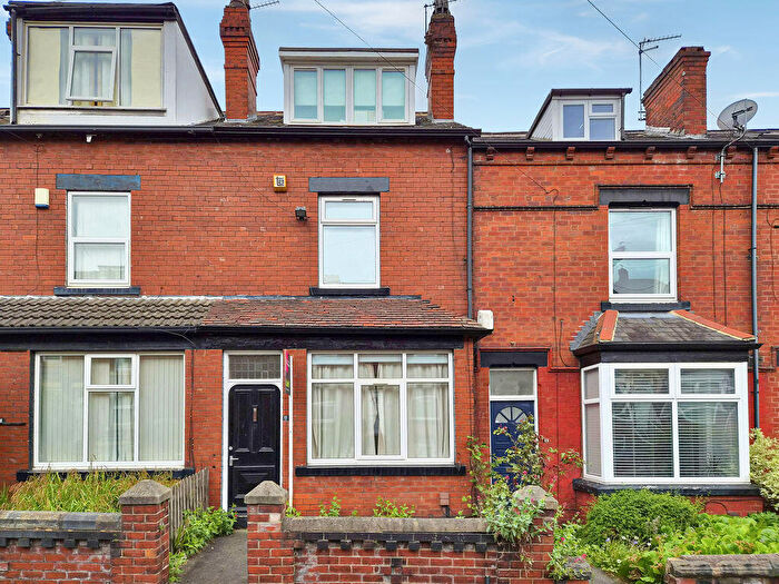 4 Bedroom Terraced House For Sale In Beechwood View, Burley, Leeds, LS4