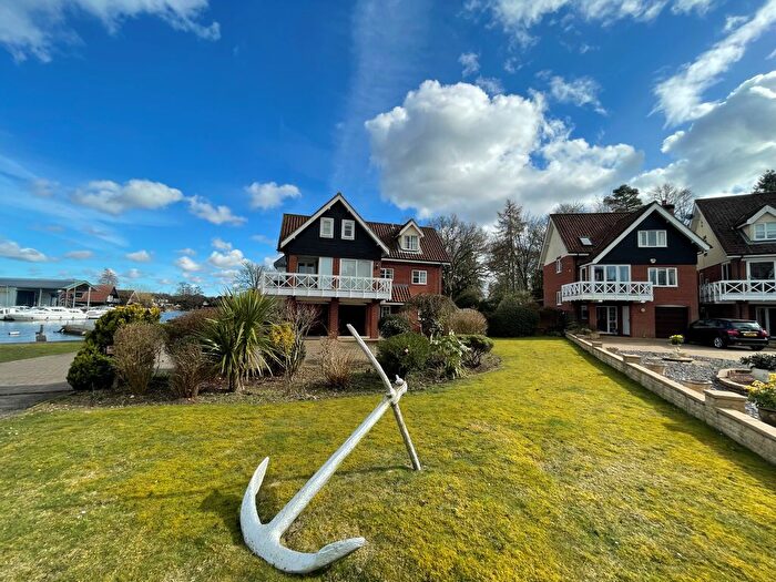 4 Bedroom Detached House To Rent In Staitheway Road, Norwich, NR12