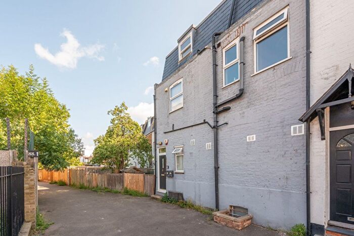 2 Bedroom Maisonette For Sale In Eardley Road, Streatham, London, SW16