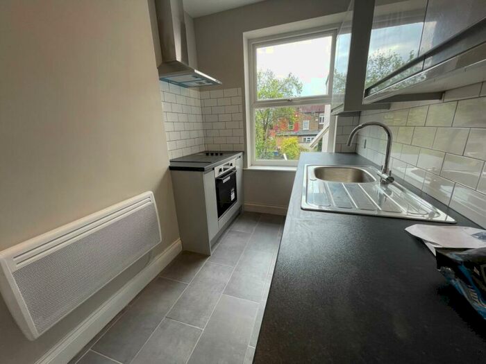 1 Bedroom Flat To Rent In Hampden Road, Haringay, N8