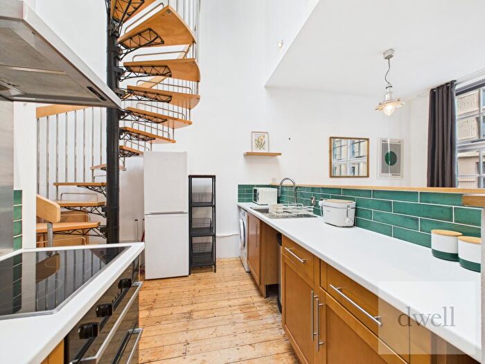 2 Bedroom Flat To Rent In Central Road, City Centre, Leeds, LS1