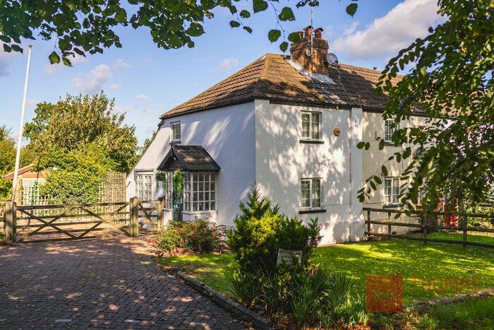 2 Bedroom Semi-Detached House To Rent In East Pole Cottages, Bramley Road, London, N14