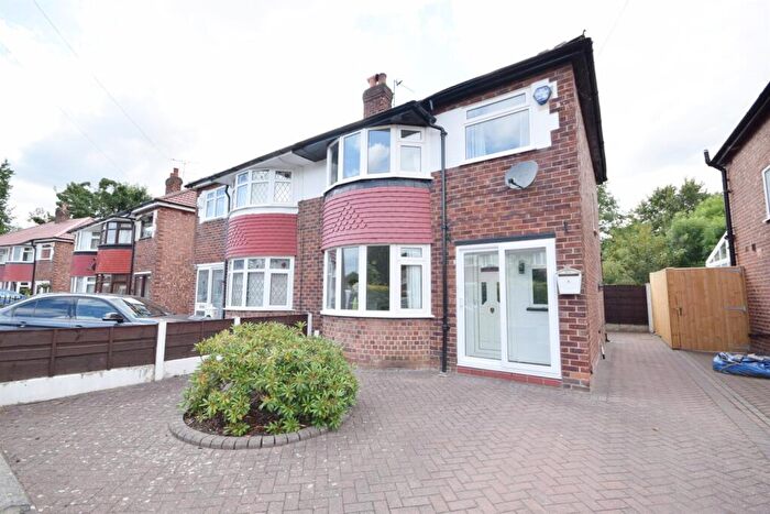3 Bedroom Semi-Detached House To Rent In Kenilworth Road, Cheadle Heath, SK3