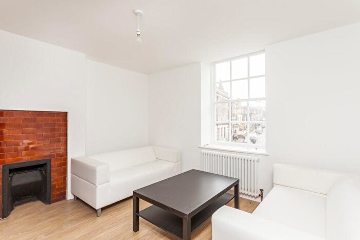 2 Bedroom Apartment To Rent In Norwood Road, SE27