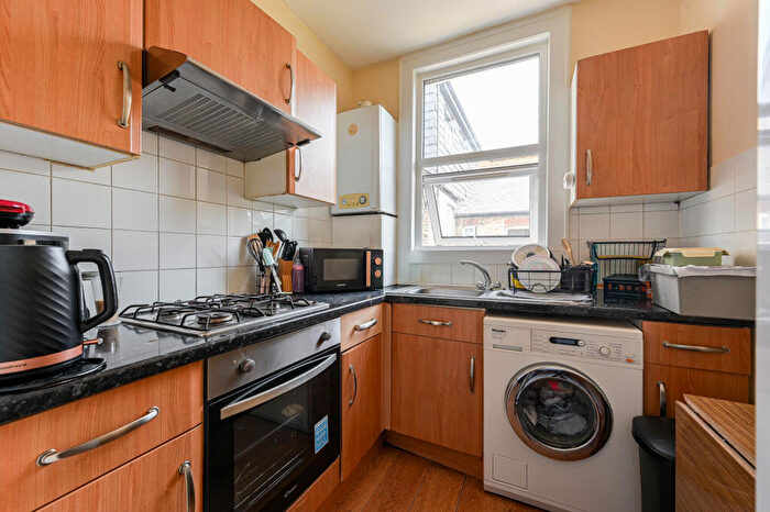Studio For Sale In Bromley Road, Catford, London, SE6