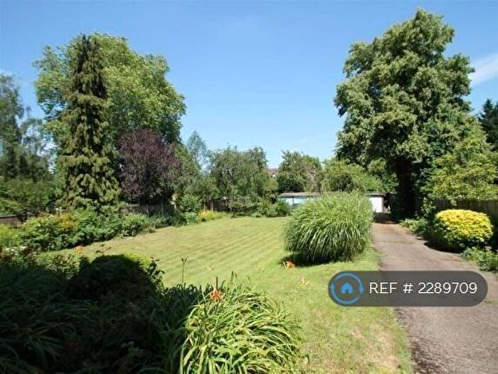 2 Bedroom Flat To Rent In Durham Rd, Bromley, BR2