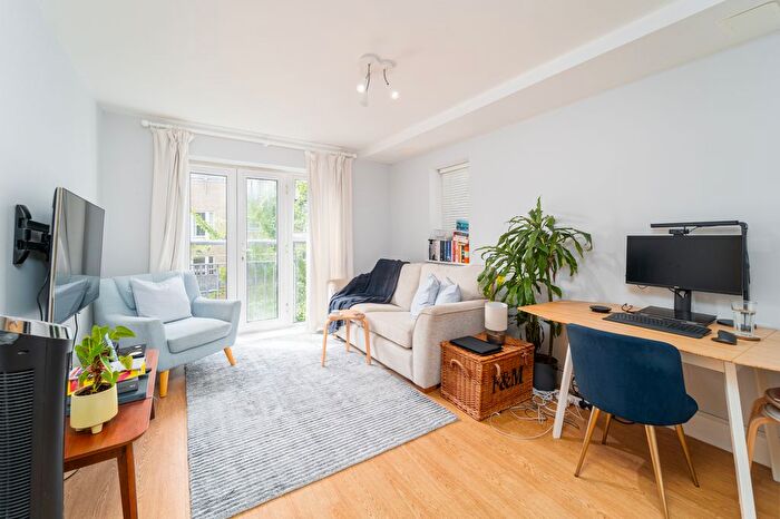 1 Bedroom Flat For Sale In Mildmay Park, Islington, London, N1