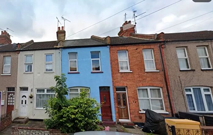 2 Bedroom Terraced House To Rent In Station Avenue, Southend-On-Sea, SS2