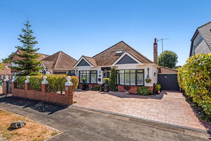5 Bedroom Detached Bungalow For Sale In Warfield Crescent, Waterlooville, PO7