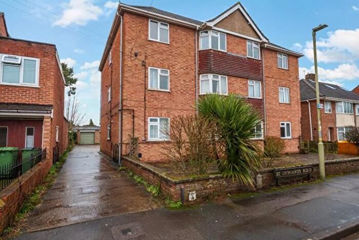 2 Bedroom Flat For Sale In St. Leonards Road, Headington, Oxford, OX3