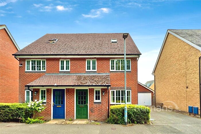 4 Bedroom Semi-Detached House For Sale In Alford Close, Sandhurst, Berkshire, GU47