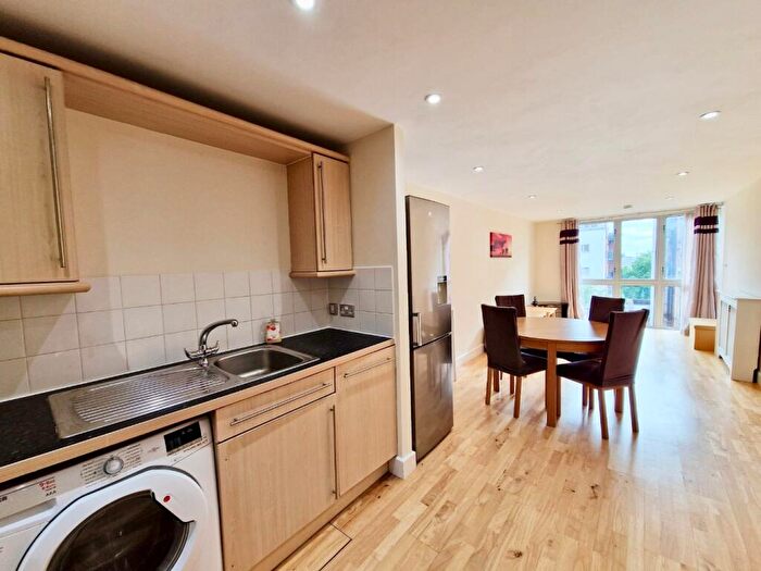 2 Bedroom Apartment To Rent In Ropewalk Court, The Ropewalk, Nottingham, Nottinghamshire, NG1