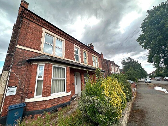 2 Bedroom Flat To Rent In Henry Road, West Bridgford, Nottingham, Nottinghamshire, NG2