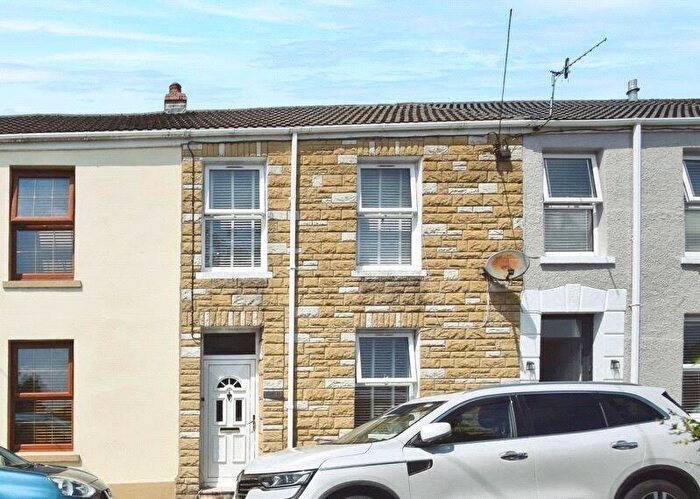 3 Bedroom Terraced House For Sale In Y Fron, Felinfoel, Llanelli, Carmarthenshire, SA15