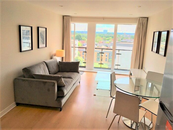 2 Bedroom Flat To Rent In Reed House, Durnsford Road, Wimbledon SW19