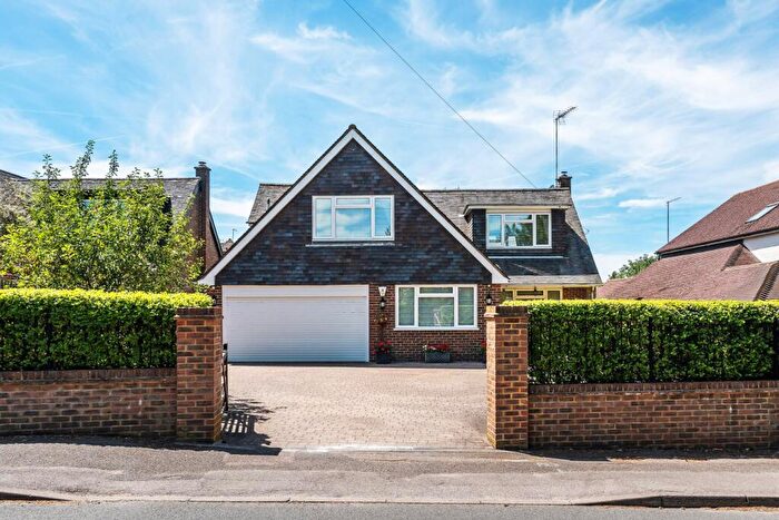 3 Bedroom Detached House For Sale In Horseshoe Lane East, Merrow, Guildford, Surrey, GU1