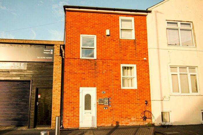 Property To Rent In Station Street, Sittingbourne, ME10