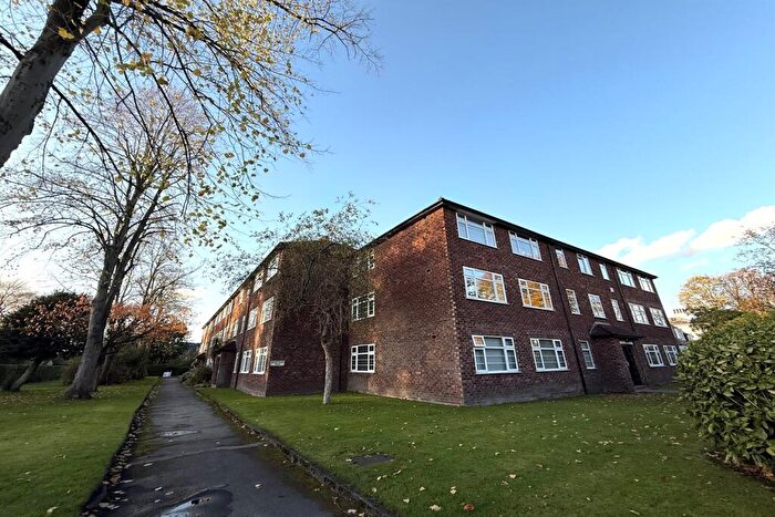 2 Bedroom Apartment To Rent In Norfolk House, Clarendon Road, Sale, M33