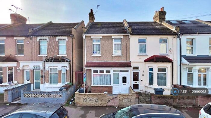 3 Bedroom Terraced House To Rent In Faircross Avenue, Barking, IG11