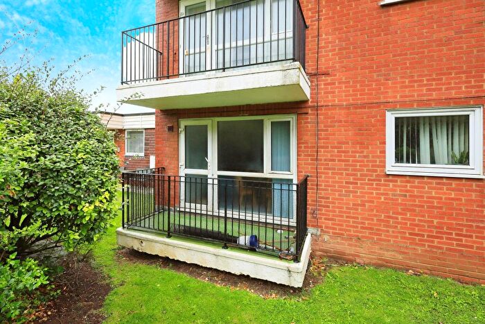 2 Bedroom Flat For Sale In Surrey Road, Seaford, BN25