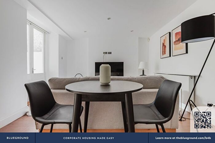 2 Bedroom Flat To Rent In Bayswater, London, W2