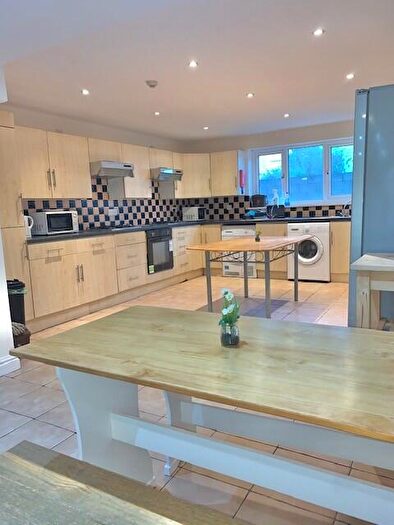 13 Bedroom House To Rent In Glynrhondda Street, Cardiff(City), CF24