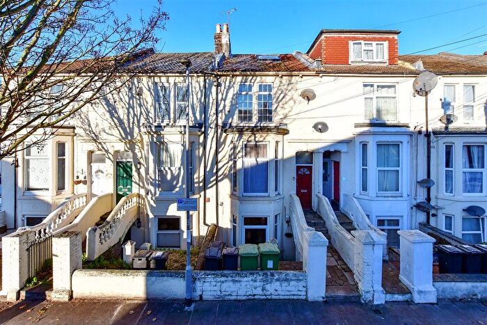 1 Bedroom Flat For Sale In St. Andrew's Road, Southsea, Hampshire, PO5