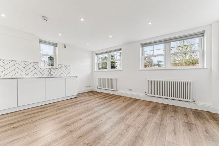 Studio To Rent In Shillington Old School, Este Road, SW11