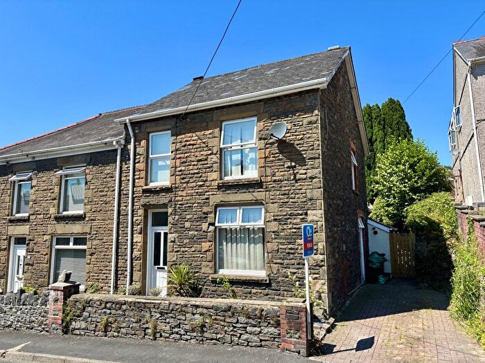 4 Bedroom Semi-Detached House For Sale In Grove Road, Pontardawe, Swansea., SA8
