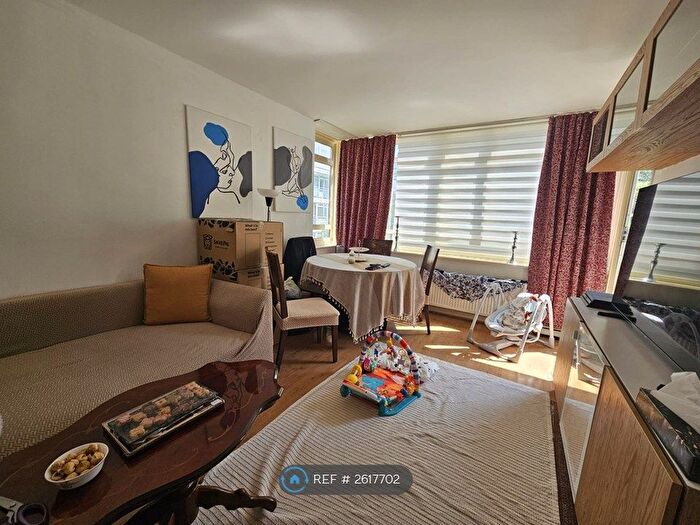 1 Bedroom Flat To Rent In Tyrrell House, London, SW1V