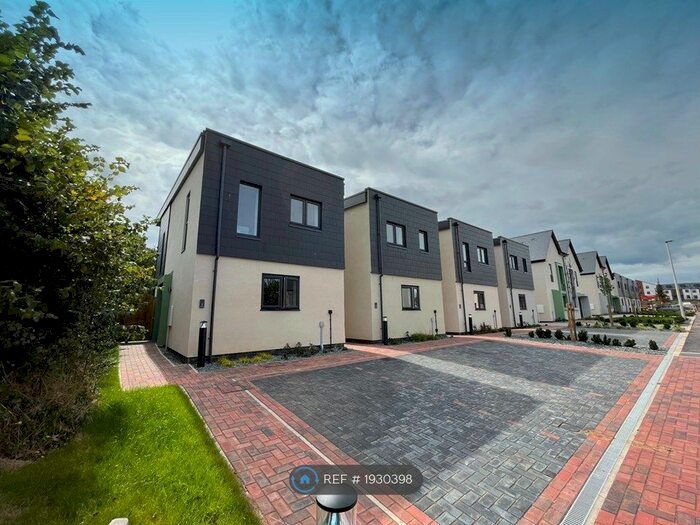 2 Bedroom Detached House To Rent In Bayley Place, Exeter, EX1