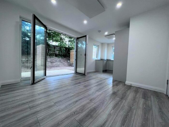 1 Bedroom Flat To Rent In Newtown Road, Ashford, TN24