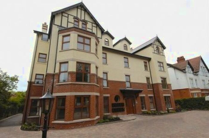 2 Bedroom Flat To Rent In - Osborne Park, Belfast, BT9