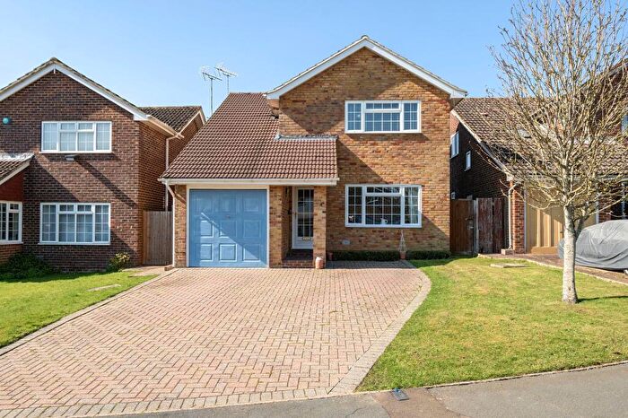 4 Bedroom Detached House For Sale In Longland Avenue, Storrington, RH20