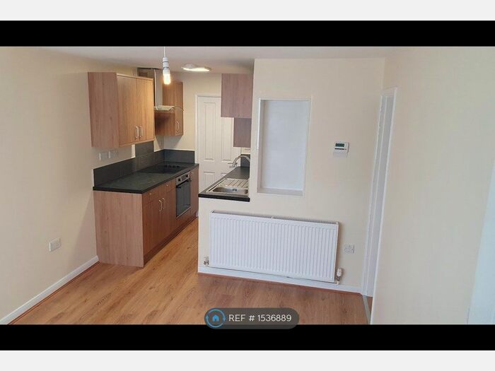 1 Bedroom Flat To Rent In Treetops Drive, Willenhall, WV12