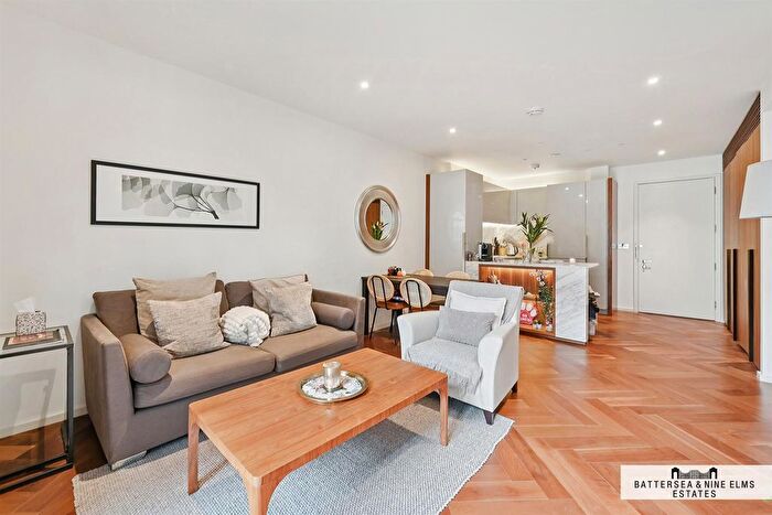 2 Bedroom Flat For Sale In Ambassador Building, Embassy Gardens, SW11