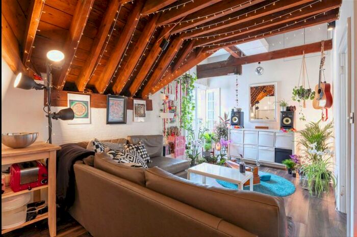 2 Bedroom Apartment To Rent In Calvert Avenue, London, E2