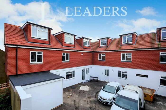 2 Bedroom Flat To Rent In Commercial Road, BN21