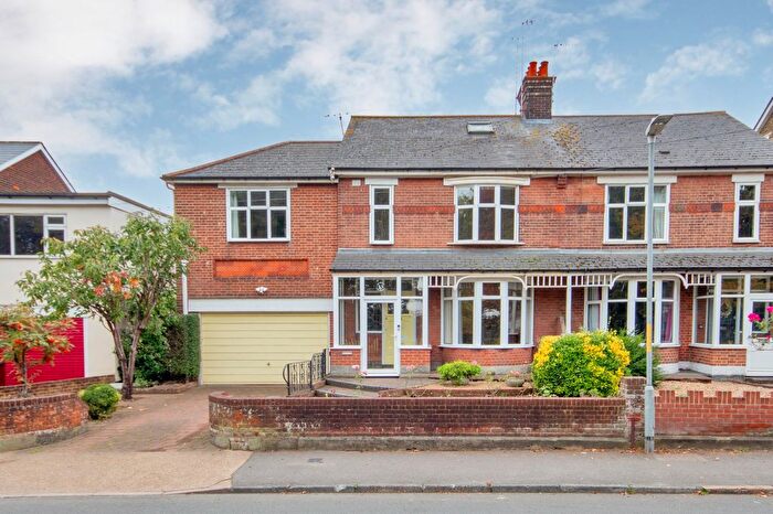 4 Bedroom Semi-detached House For Sale In New House Lane, Gravesend, Kent, DA11